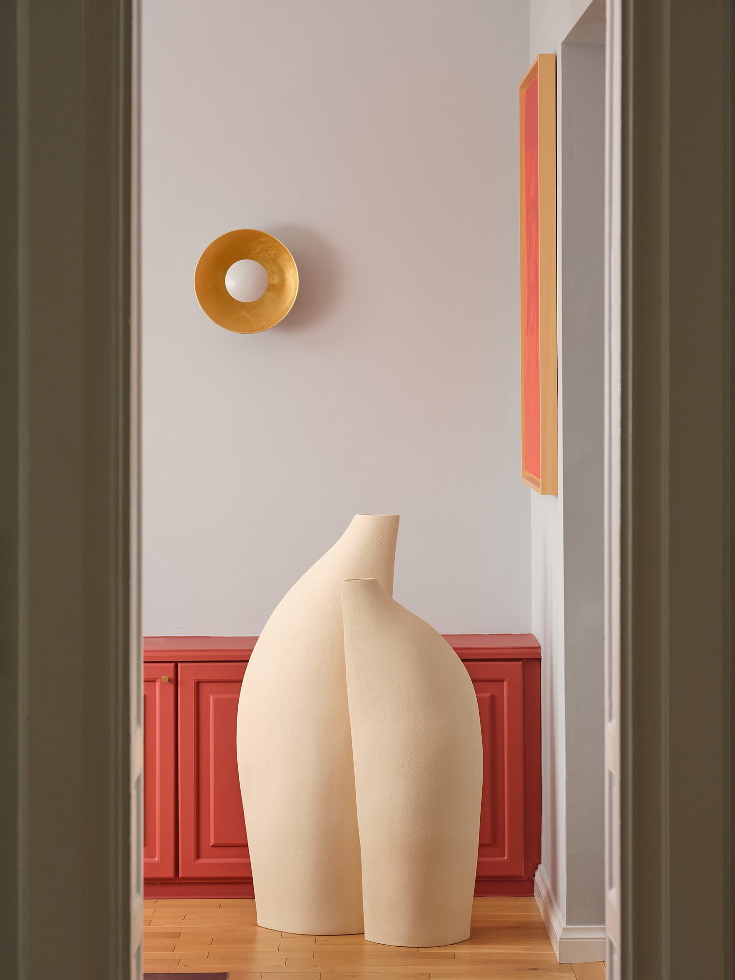 Aude Bray Deperne ceramique grey blanc grande sculpture alter ego photo studio in situ maison bourgeoise roubaix