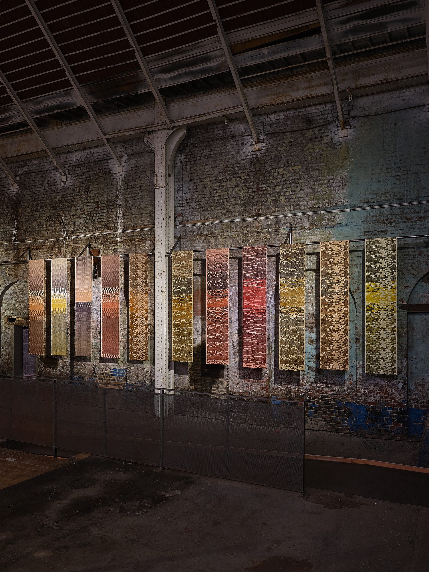Coraline Magny artiste serigraphe lille roubaix exposition rau teo13 friche urbex tenture motif brique coucher de soleil collection expo photography sbh