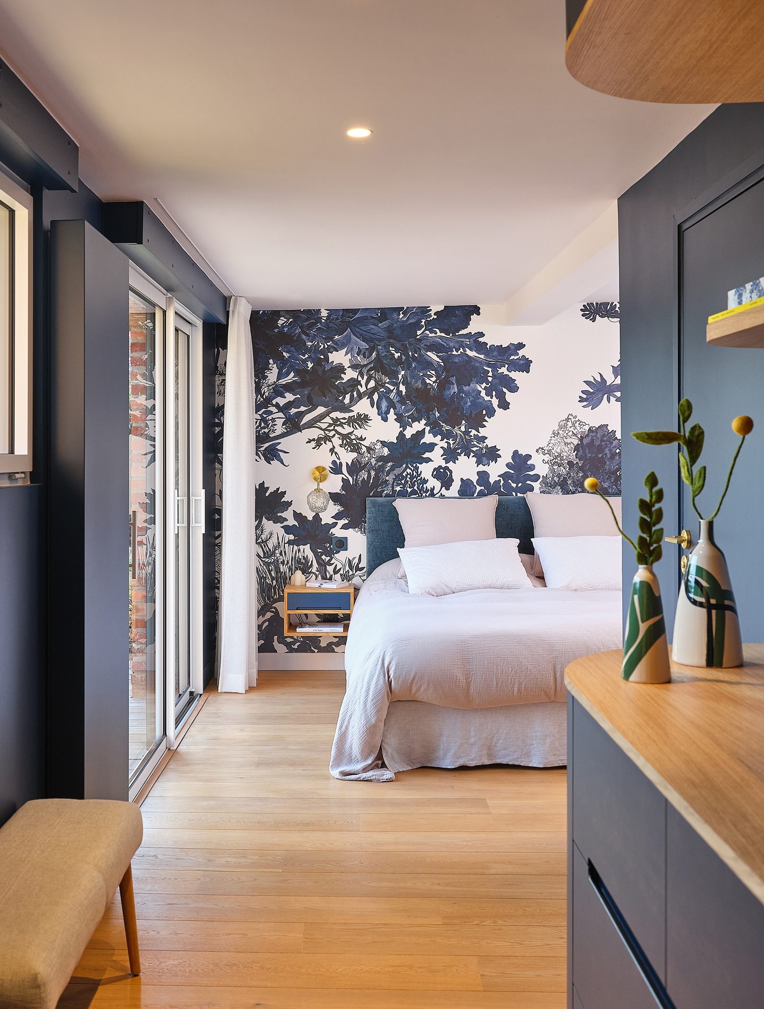 faubourg studio agencement ronchin lille mobilier design sur mesure montage chambre dressing bleu bois meuble photo sur place studio.b.helle