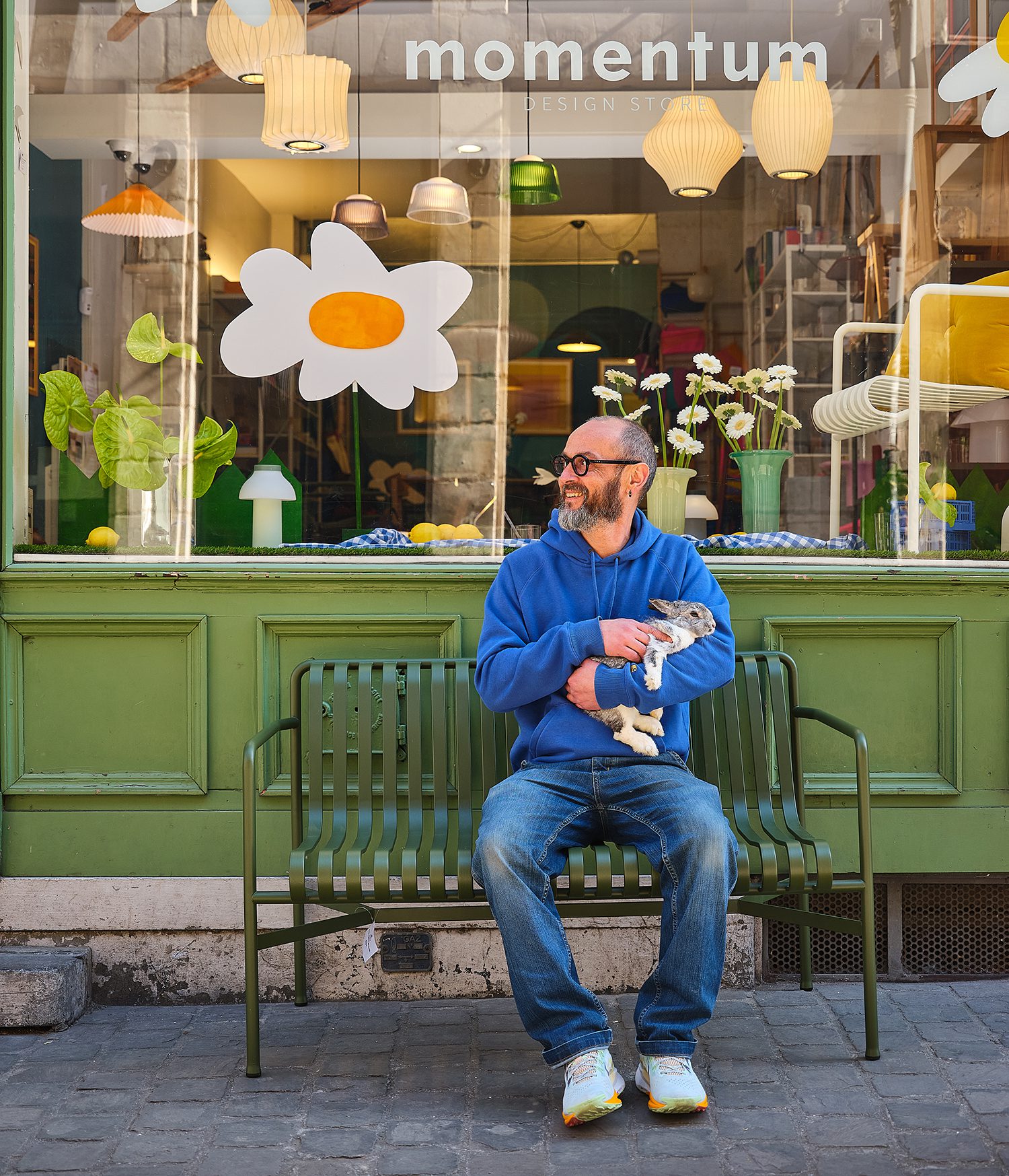 momentum lille trois molette treille vieux lille citadelle magasin conceptstore design mobilier curation hay ishinomaki mattiazzi kinto rawii vitrine printemps portrait palissade vert lapin antoine pons photo rue street photography studio b helle